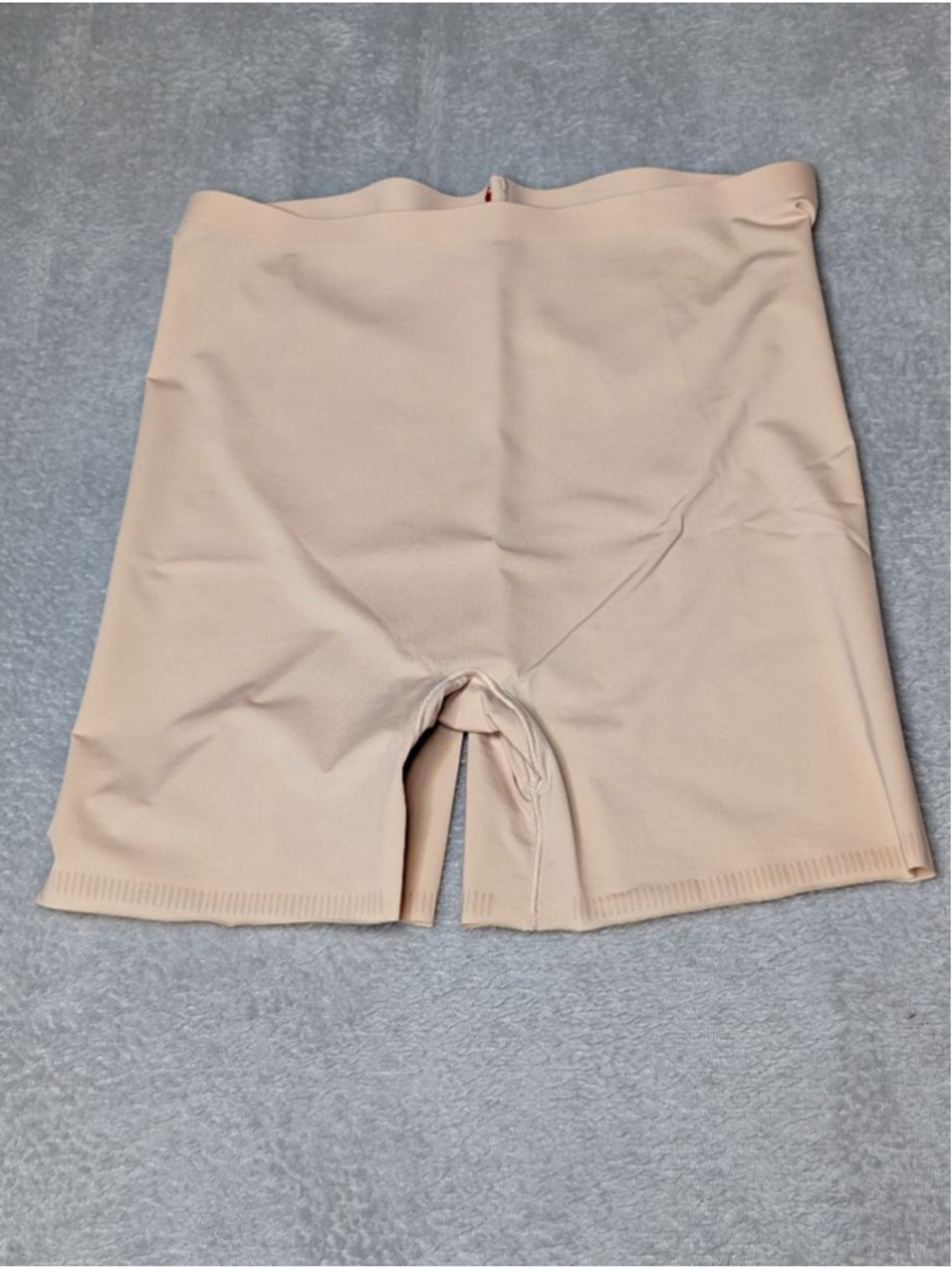 Women's SPANX Beige Shapewear Shorts M new w/o tags